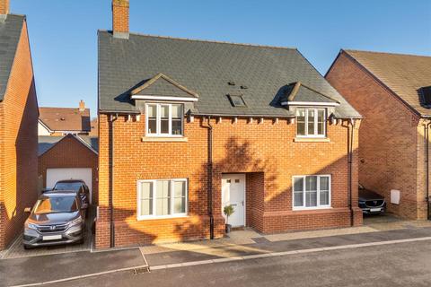 4 bedroom detached house for sale, Cotts Field, Haddenham HP17