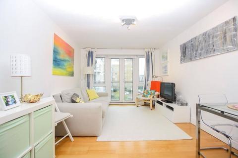 1 bedroom flat to rent, St. Davids Square, London