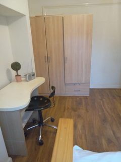 2 bedroom house share to rent, Maybank Avenue, Wembley HA0