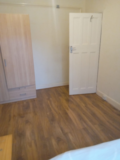 2 bedroom house share to rent, Maybank Avenue, Wembley HA0