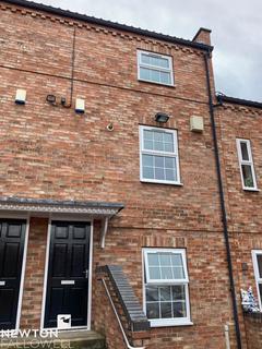 2 bedroom flat to rent, Wellesley Court, Retford DN22