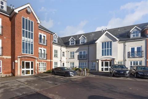 2 bedroom flat for sale, Conigre Square, Trowbridge