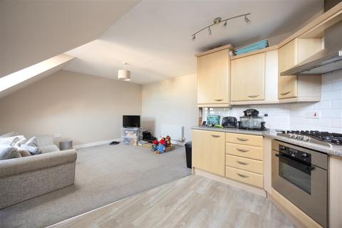 2 bedroom flat for sale, Conigre Square, Trowbridge