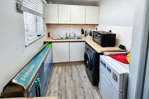 42 Stonefield Close, Eastleaze, Swindon, SN5 7EH