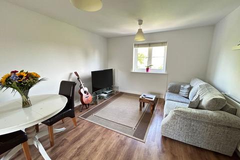 2 bedroom flat for sale, Carver Close, Stratton, Swindon, SN3 4GJ