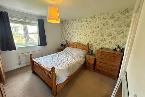 2 bedroom flat for sale, Carver Close, Stratton, Swindon, SN3 4GJ