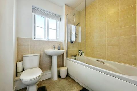 41 Carver Close, Stratton St Margaret, Swindon, SN3 4GJ