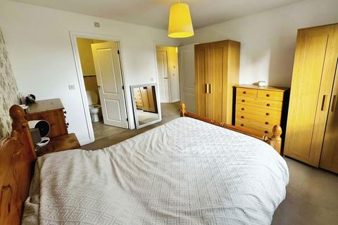 41 Carver Close, Stratton St Margaret, Swindon, SN3 4GJ