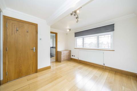undefined, Faber Gardens, London NW4
