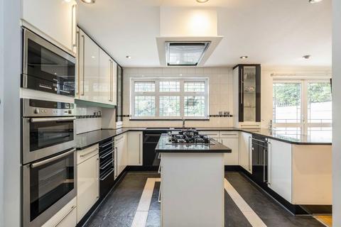 undefined, Faber Gardens, London NW4
