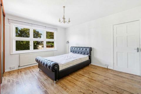 4 bedroom house to rent, Popes Lane, London W5