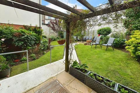 1 bedroom flat for sale, Cricklade Street, Swindon, SN1 3LW