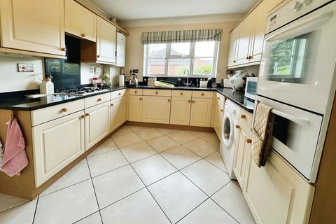 5 Ashkirk Close, Swindon, SN3 1DE