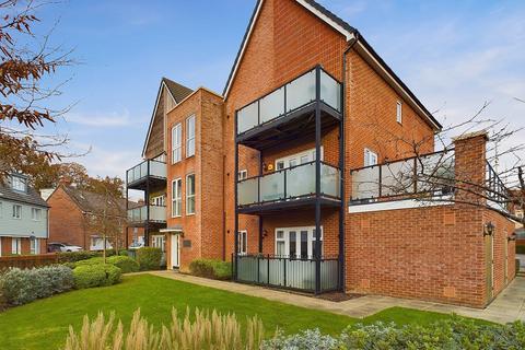 2 bedroom flat for sale, Patrick Clayton Drive, Repton Park, Ashford, TN23