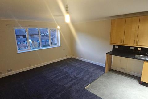 1 bedroom flat to rent, Flat , Cameron Court, Churchill Road, Dover