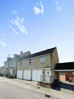 2 bedroom detached house to rent, Gable Close, Swindon, SN25 4XG