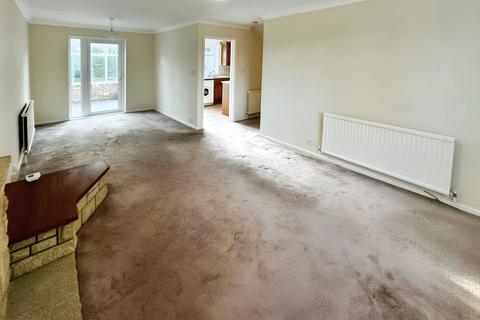 3 bedroom property to rent, Hollinsmoor, Swindon, SN3 6NJ