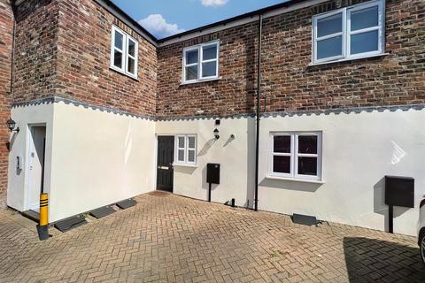 1 bedroom flat to rent, High Street, Gosberton, Spalding