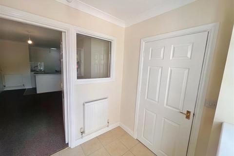 1 bedroom flat to rent, High Street, Gosberton, Spalding