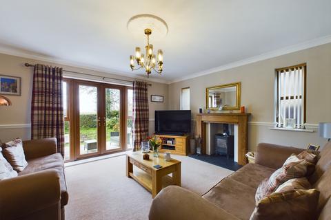 4 bedroom detached house for sale, Grange Road, Elswick PR4