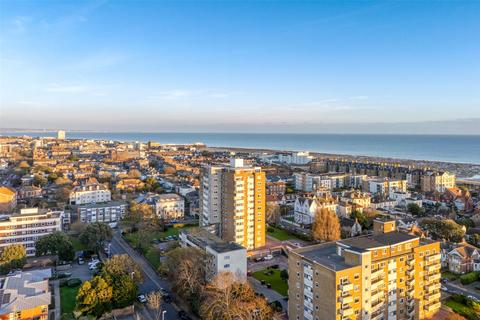 2 bedroom flat for sale, Manor Lea, Boundary Road, Worthing, West Sussex, BN11