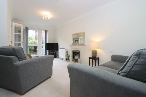 2 bedroom apartment for sale, Worcester Road, Hagley, DY9