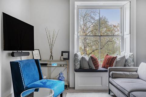 Flat F, 61 Clapham Common South Side, London, SW4 9DA