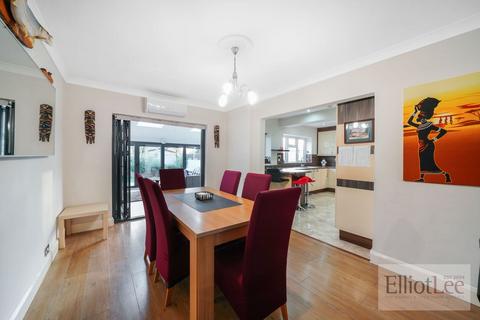 4 bedroom terraced house for sale, Drake Road, Harrow HA2