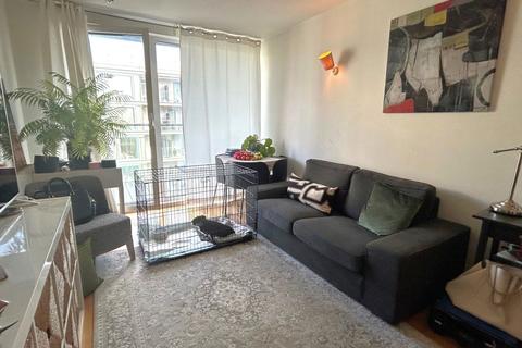 1 bedroom flat for sale, Vantage Building, Station Approach, Hayes, UB3 4FA