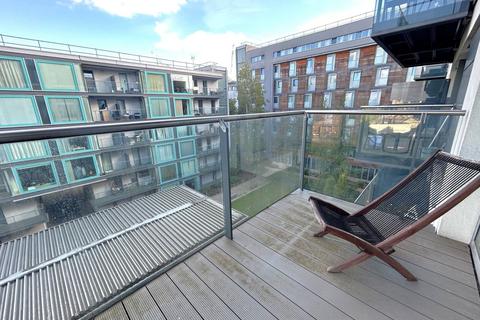 1 bedroom flat for sale, Vantage Building, Station Approach, Hayes, UB3 4FA