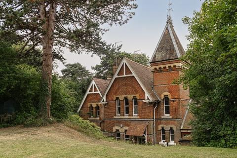 4 bedroom semi-detached house for sale, Westhumble Street, Westhumble, Dorking