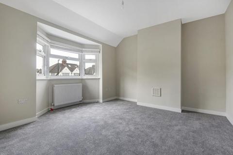 3 bedroom apartment to rent, Grove End Road, London NW8