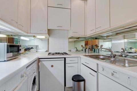 3 bedroom apartment to rent, Grove End Road, London NW8