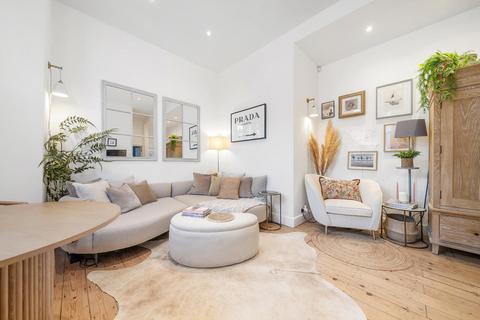 2 bedroom flat for sale, Dalberg Road, SW2