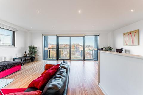 2 bedroom flat for sale, Meadowside Quay Square, Flat 6/3, Glasgow Harbour, Glasgow, G11 6BS