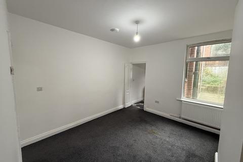 2 bedroom detached house to rent, Leicester, LE2 1LE