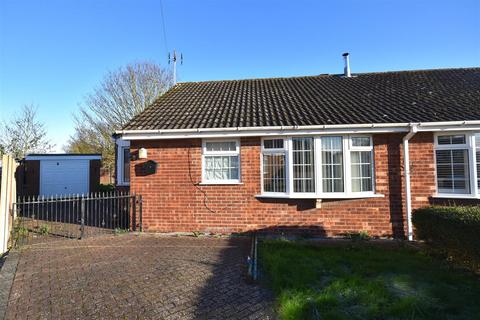 3 bedroom semi-detached bungalow for sale, Poplar Drive, Hook, Goole