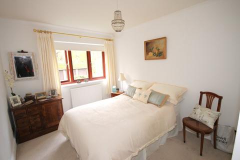 2 bedroom flat for sale, Albemarle Road, Beckenham, BR3