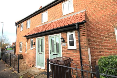 3 bedroom terraced house to rent, Garnett Drive, Easton NR9