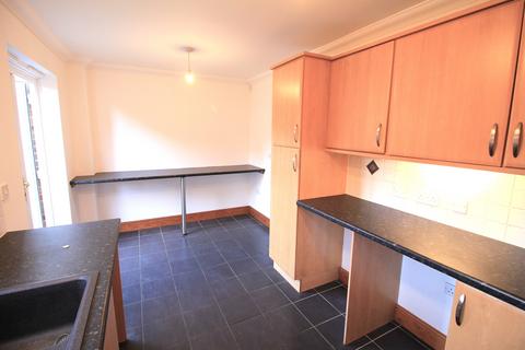 3 bedroom terraced house to rent, Garnett Drive, Easton NR9