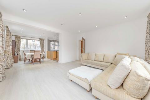 2 bedroom flat to rent, Avenue Road, London NW8