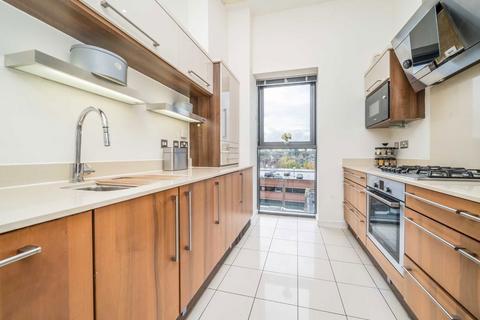 2 bedroom flat for sale, St. Marys Road, Surbiton KT6