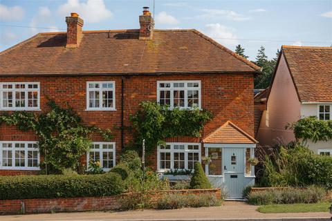 3 Cotmandene, Dorking, RH4 2BL