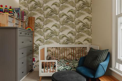 15 Howard Road, Dorking, RH4 3HR