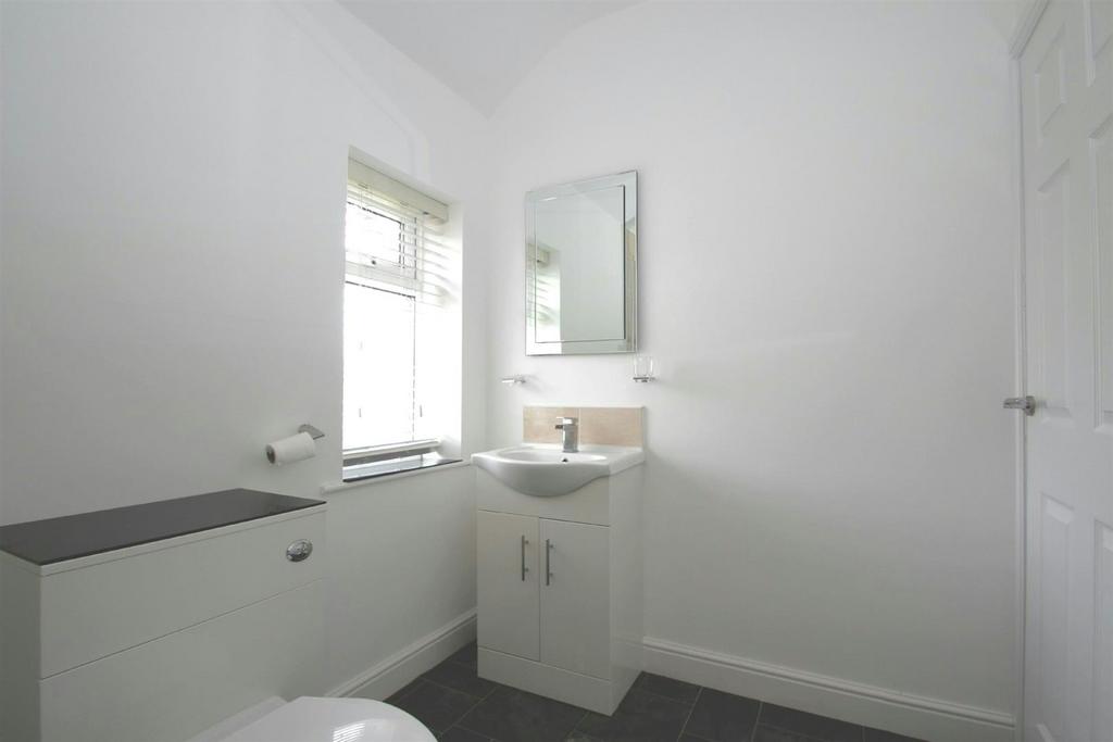 Bathroom Aspect 2