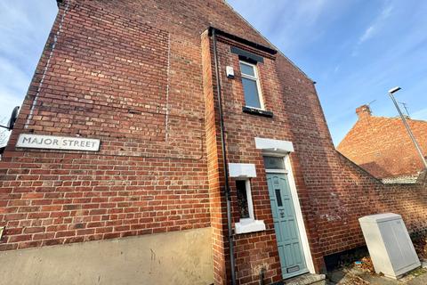 2 bedroom end of terrace house to rent, Major Street, Darlington DL3