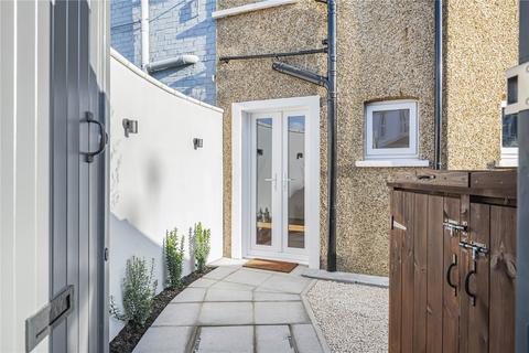 2 bedroom end of terrace house for sale, Alston Road, Barnet, EN5