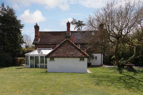 Pebblehill Cottage The Coombe, Betchworth, RH3 7BT