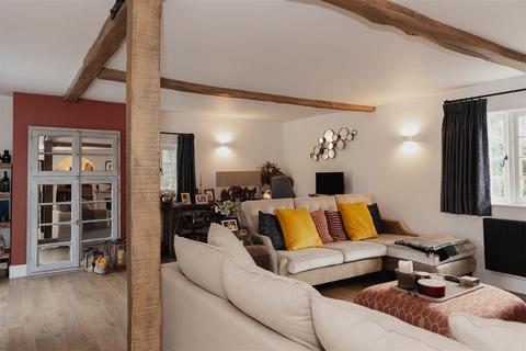 Pebblehill Cottage The Coombe, Betchworth, RH3 7BT