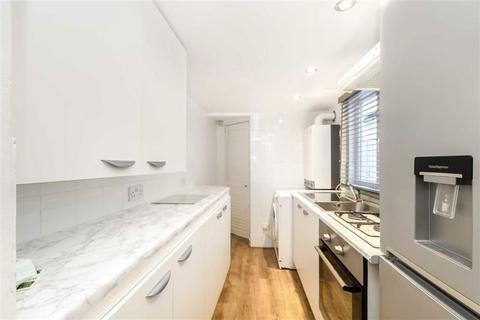 2 bedroom terraced house to rent, Victor Road, Teddington TW11